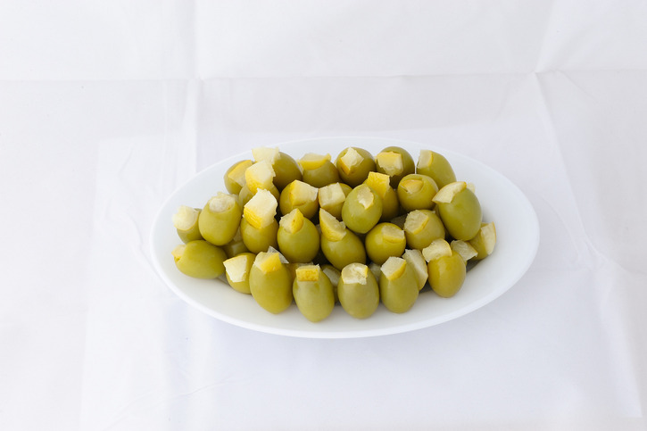 GREEN STUFFED WITH LEMON