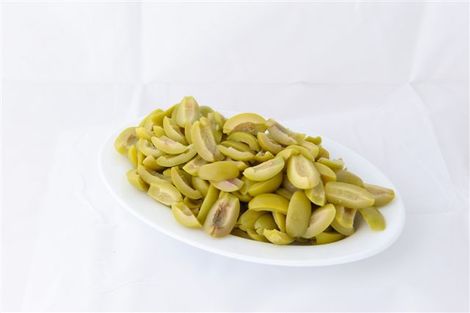 Green Halkidikis wedges olives