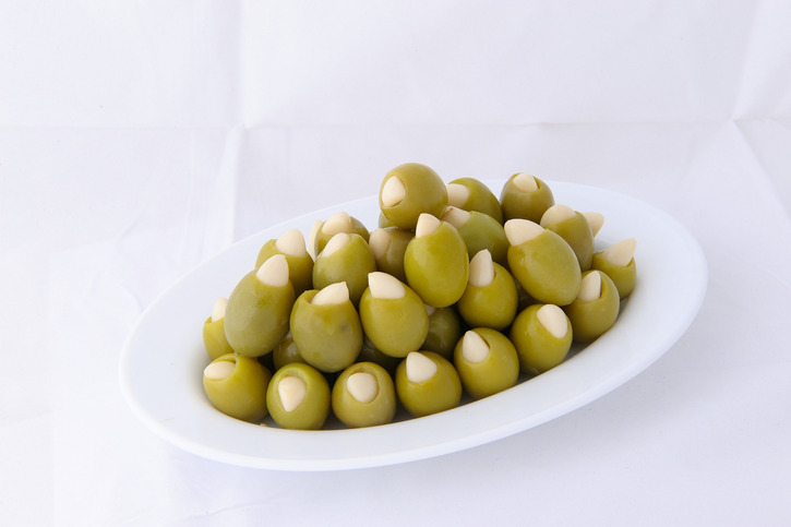 GREEN STUFFED WITH GARLIC